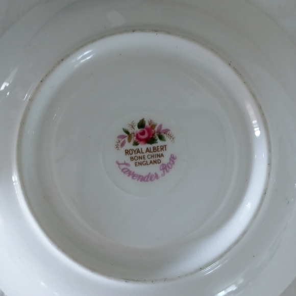 Royal Albert Lovely Romantic Tea Cup Set - Picture 3 of 5